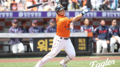 "내 야구 안 되는 건 괜찮지만" 노시환, 23일 만의 홈런 '4번타자' 반등 시동 걸었다