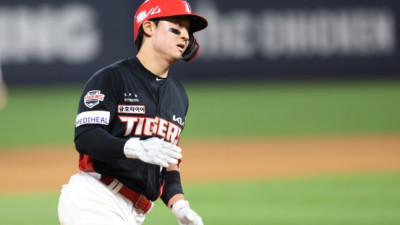 KIA 윤도현 눈부신 활약, '2루타→안타→홈런' 시즌 첫 3안타로 눈도장!