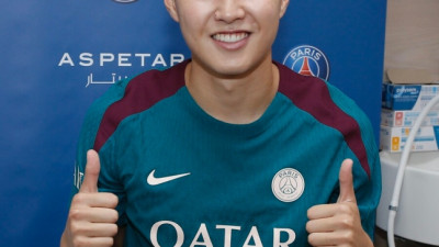 보내겠다는 PSG, 잡겠다는 나폴리... 나폴리회장 "LEE 강력하게 원해"